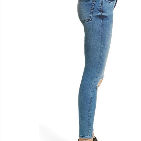 🔥 Free People Ripped Jeans NWT - Picture 4 of 8
